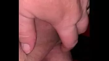 Afspelen Vrouw wil meer pik, ballen en vingers in mijn kont. onze eerste video