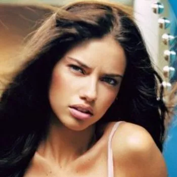 Bintang porno Adriana Lima