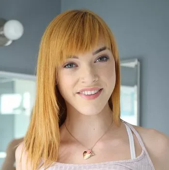Actrita Anny Aurora