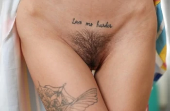 Pornoster Adele Unicorn