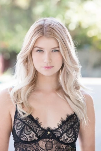 Pornostar Arya Fae